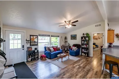 7570 Olney St SE, Salem, OR 97317 - Photo 5