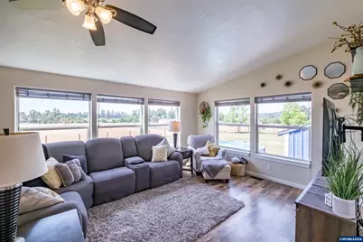 7570 Olney St SE, Salem, OR 97317 - Photo 13