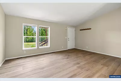 34280 E Lacomb Rd, Lebanon, OR 97355 - Photo 5