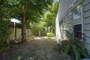 4545 Hazelgreen Rd, Salem, OR 97305 - Photo 21