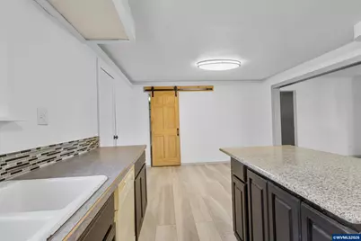 4545 Hazelgreen Rd, Salem, OR 97305 - Photo 5