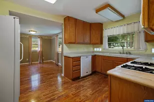 6290 SW Carman Dr, Lake Oswego, OR 97035 - Photo 7