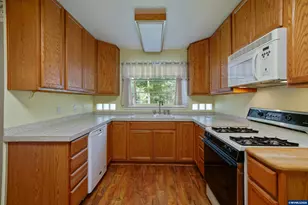 6290 SW Carman Dr, Lake Oswego, OR 97035 - Photo 7