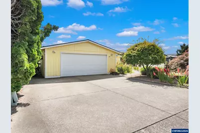 1544 Woodland Av, Woodburn, OR 97071 - Photo 33