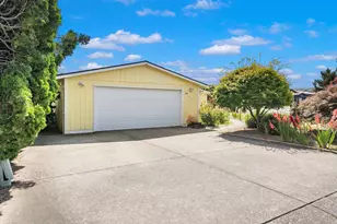 1544 Woodland Ave, Woodburn, OR 97071 - Photo 33