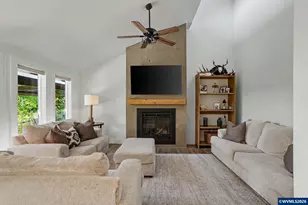 461 SE Walnut Ave, Dallas, OR 97338 - Photo 7