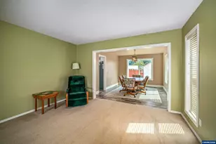 1082 Merlot Ave NE, Keizer, OR 97303 - Photo 11
