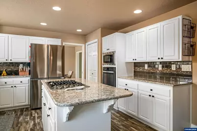 1082 Merlot Av NE, Keizer, OR 97303 - Photo 17