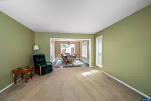 1082 Merlot Ave NE, Keizer, OR 97303 - Photo 9