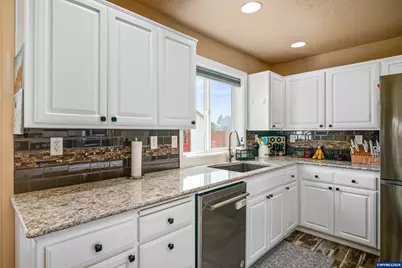 1082 Merlot Av NE, Keizer, OR 97303 - Photo 19