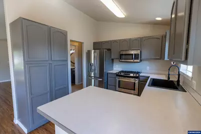 578 Pioneer St, Philomath, OR 97330 - Photo 17