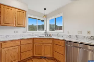 37808 Farris Rd, Scio, OR 97374 - Photo 11