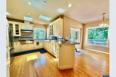 3026 NW Glenridge Dr, Corvallis, OR 97330 - Photo 7