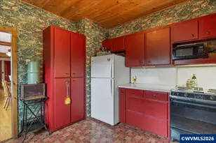 931 S Water St, Silverton, OR 97381 - Photo 29