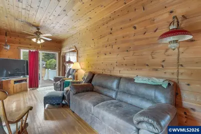 931 S Water St, Silverton, OR 97381 - Photo 33