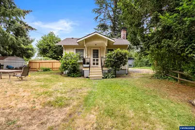 802 Cottage St NE, Salem, OR 97301 - Photo 9