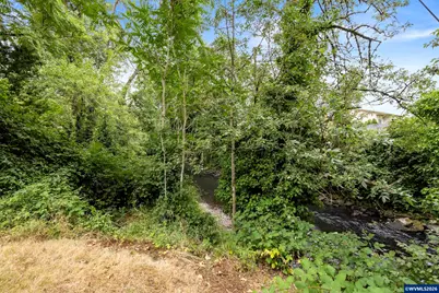 802 Cottage St NE, Salem, OR 97301 - Photo 11