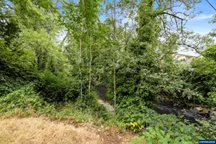 802 Cottage St NE, Salem, OR 97301 - Photo 11