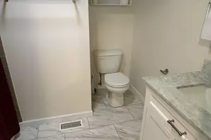 20143 NE San Rafael St, Fairview, OR 97024 - Photo 7