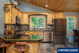 10256 Ridgeview Ter, Birkenfield, OR 97016 - Photo 7