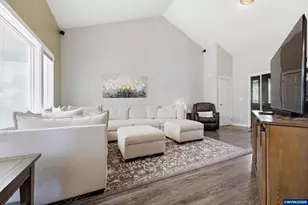 4008 Spring Ave NE, Albany, OR 97322 - Photo 5