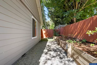 2057 Linwood St NW, Salem, OR 97304 - Photo 33