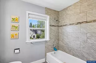 590 15th St NE, Salem, OR 97301 - Photo 21