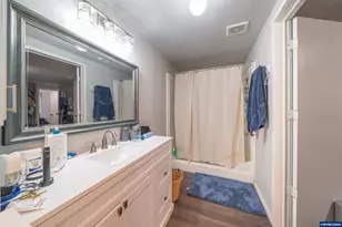 3237 Elm St, Hubbard, OR 97032 - Photo 19