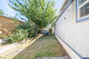3237 Elm St, Hubbard, OR 97032 - Photo 5