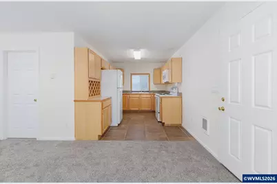 561 W Olive St, Newport, OR 97365 - Photo 31