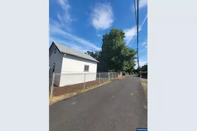 945 18th St, Salem, OR 97301 - Photo 31