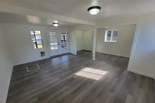 945 18th St, Salem, OR 97301 - Photo 21