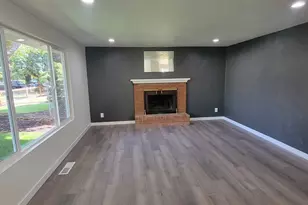 945 18th St, Salem, OR 97301 - Photo 3