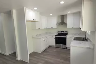 945 18th St, Salem, OR 97301 - Photo 7