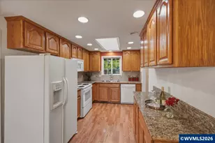 2695 NW Roosevelt Dr, Corvallis, OR 97330 - Photo 13