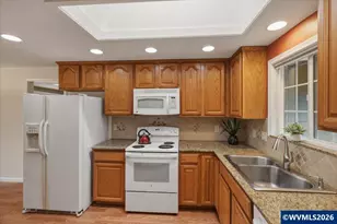 2695 NW Roosevelt Dr, Corvallis, OR 97330 - Photo 19