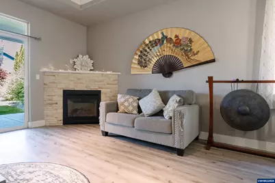 301 SW Applegate Trail Dr, Dallas, OR 97338 - Photo 15