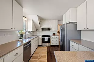 112 E 2nd St, Halsey, OR 97348 - Photo 11