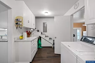 112 E 2nd St, Halsey, OR 97348 - Photo 35