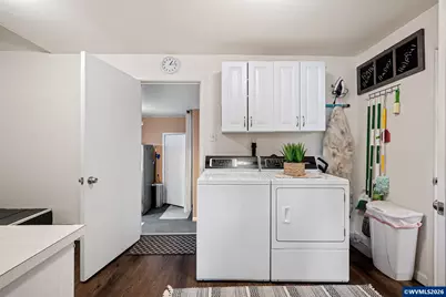 112 E 2nd St, Halsey, OR 97348 - Photo 33