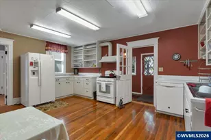292 17th St SE, Salem, OR 97301 - Photo 9