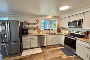 1335 Wildfang Dr, Independence, OR 97351 - Photo 5