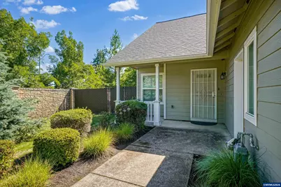 2698 Brooks Ave NE, Salem, OR 97301 - Photo 3