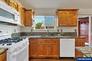 4940 Keiko Ct NE, Salem, OR 97305 - Photo 9