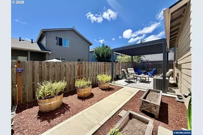 1202 Albatross Ct, Sweet Home, OR 97386 - Photo 29