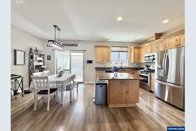 1202 Albatross Ct, Sweet Home, OR 97386 - Photo 9