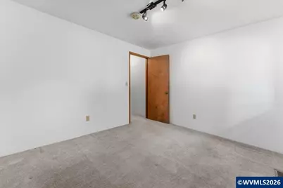 4154 5th St, Hubbard, OR 97032 - Photo 21