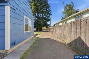 777 1/2 E Milton St, Lebanon, OR 97355 - Photo 31