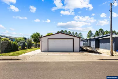 2150 SW Lyon St, Albany, OR 97322 - Photo 3