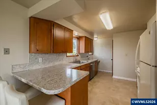 157 NE Fern Ct, Dallas, OR 97338 - Photo 17
